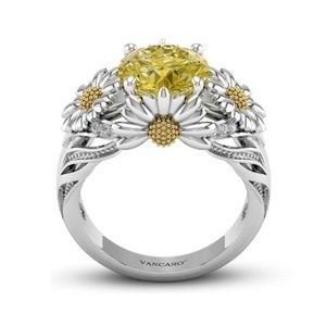 Van Caro Sterling Silver Daisy Ring